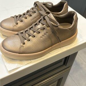 Ecco Womens Golf Shoes - Women’s Tray Leather Golf Shoes Metallic Gray / Gold